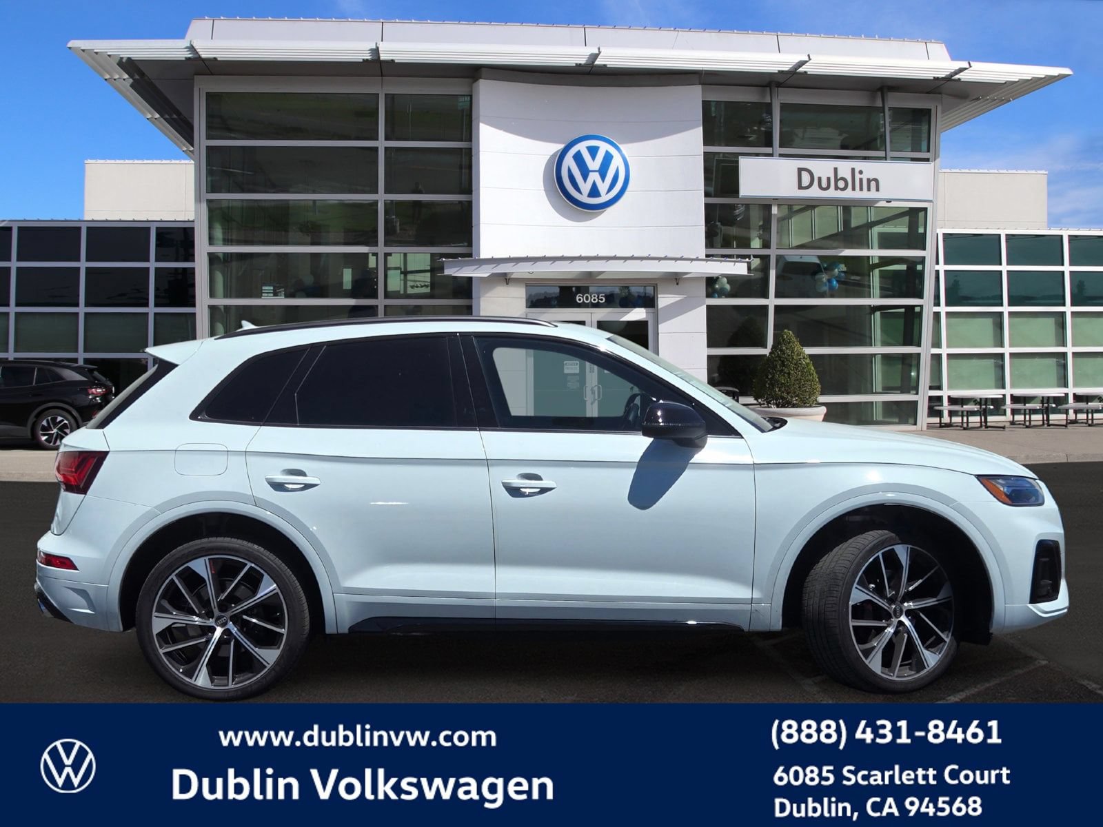 Used 2023 Audi SQ5 Premium Plus w/ Premium Plus Package AWD/4WD image 3