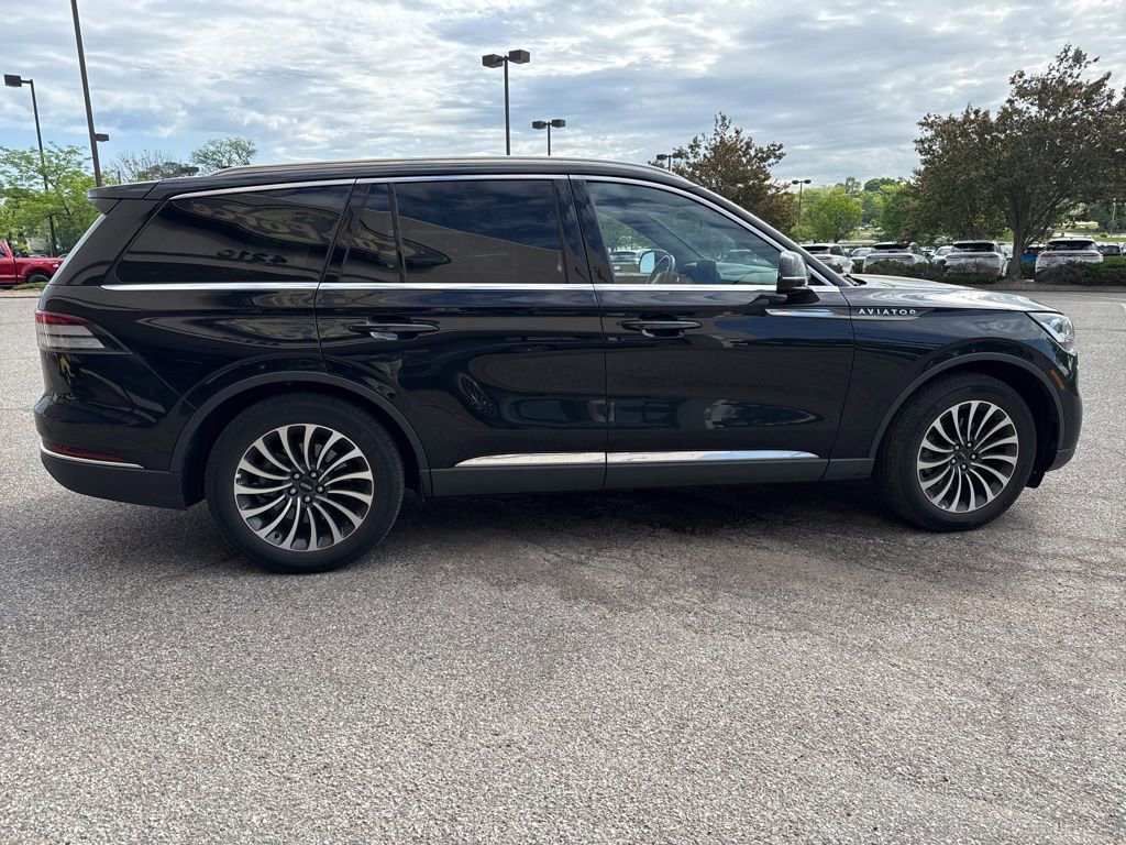 Used 2023 Lincoln Aviator Reserve w/ Equipment Group 201A AWD/4WD image 11