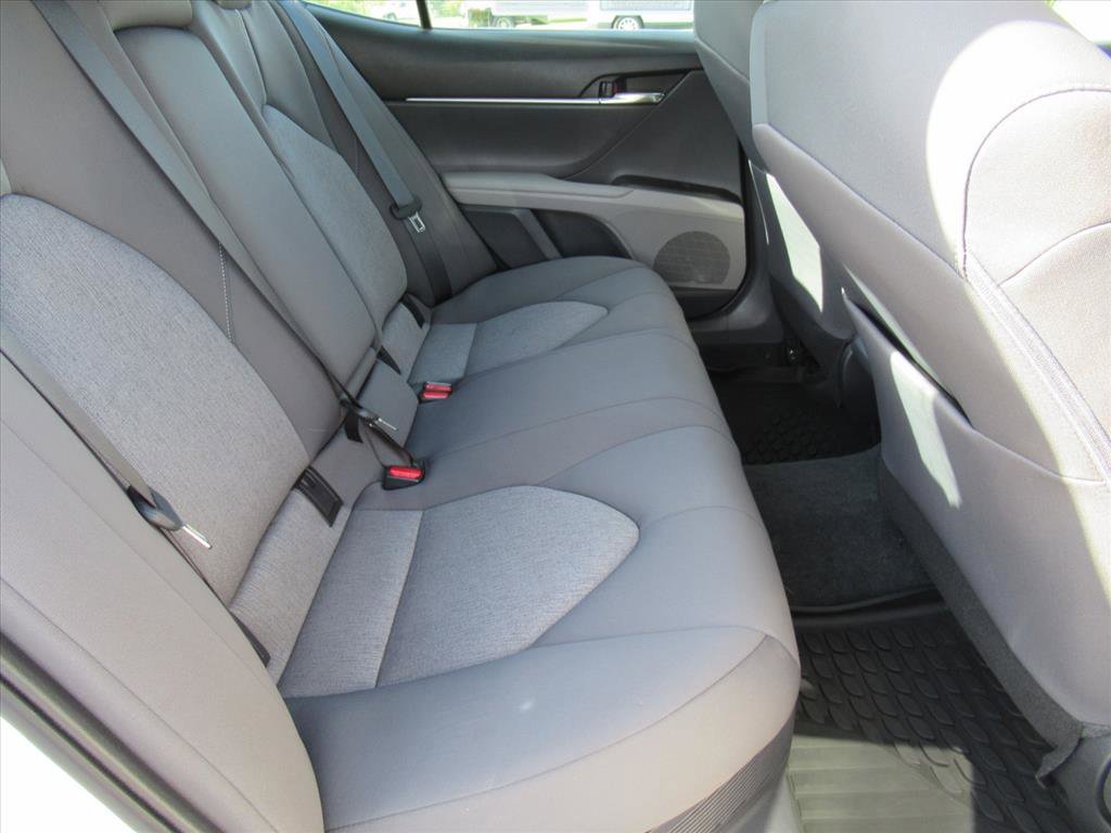 Used 2022 Toyota Camry LE image 27