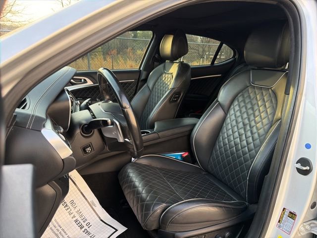 Used 2019 Genesis G70 2.0T Advanced w/ Sport Package image 25