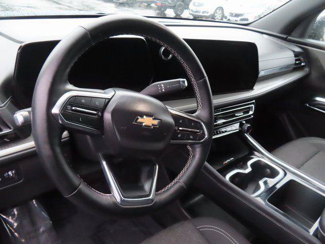 Used 2025 Chevrolet Traverse LT AWD/4WD image 14