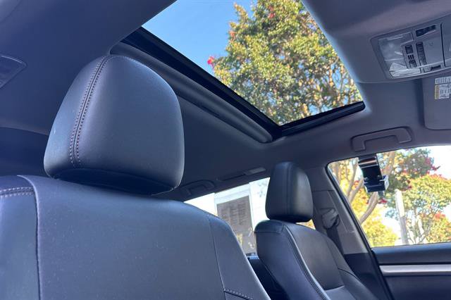 Used 2015 Toyota Highlander XLE FWD image 19