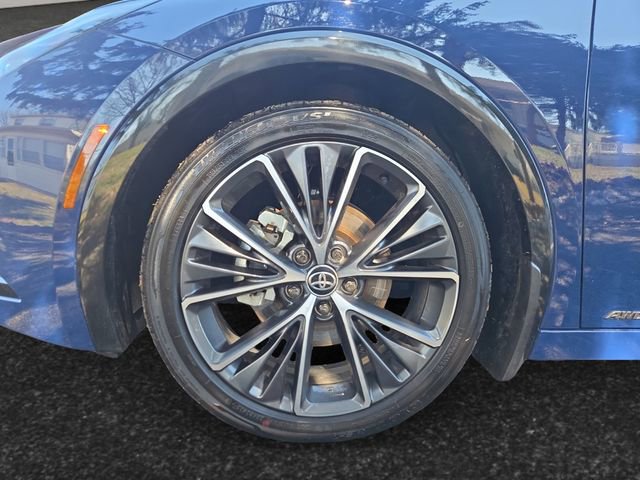 Used 2025 Toyota Prius XLE image 4