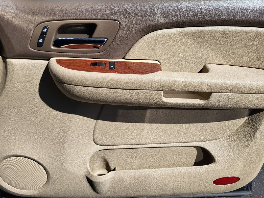 Used 2007 GMC Yukon SLT w/ SLT Preferred Equipment Group image 25