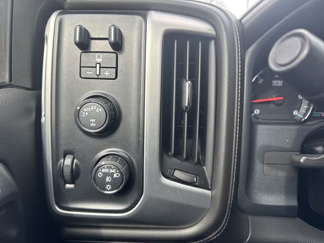 Used 2018 GMC Sierra 1500 SLT w/ SLT Premium Package image 17