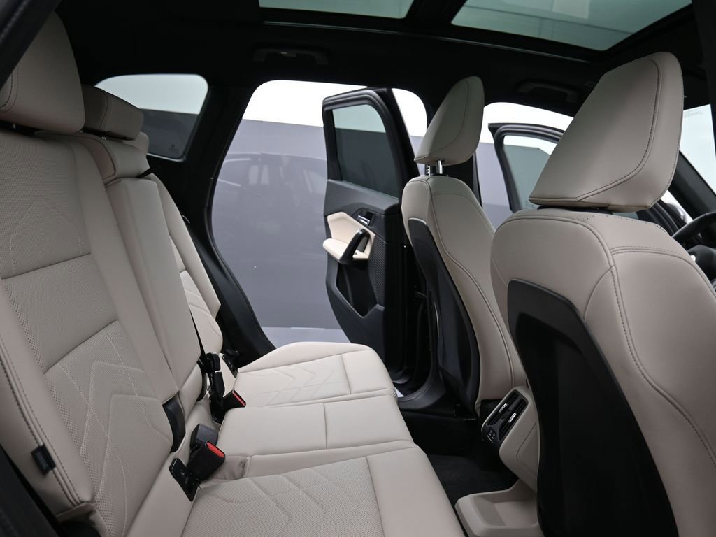 New 2025 BMW X1 xDrive28i w/ Technology Package image 19