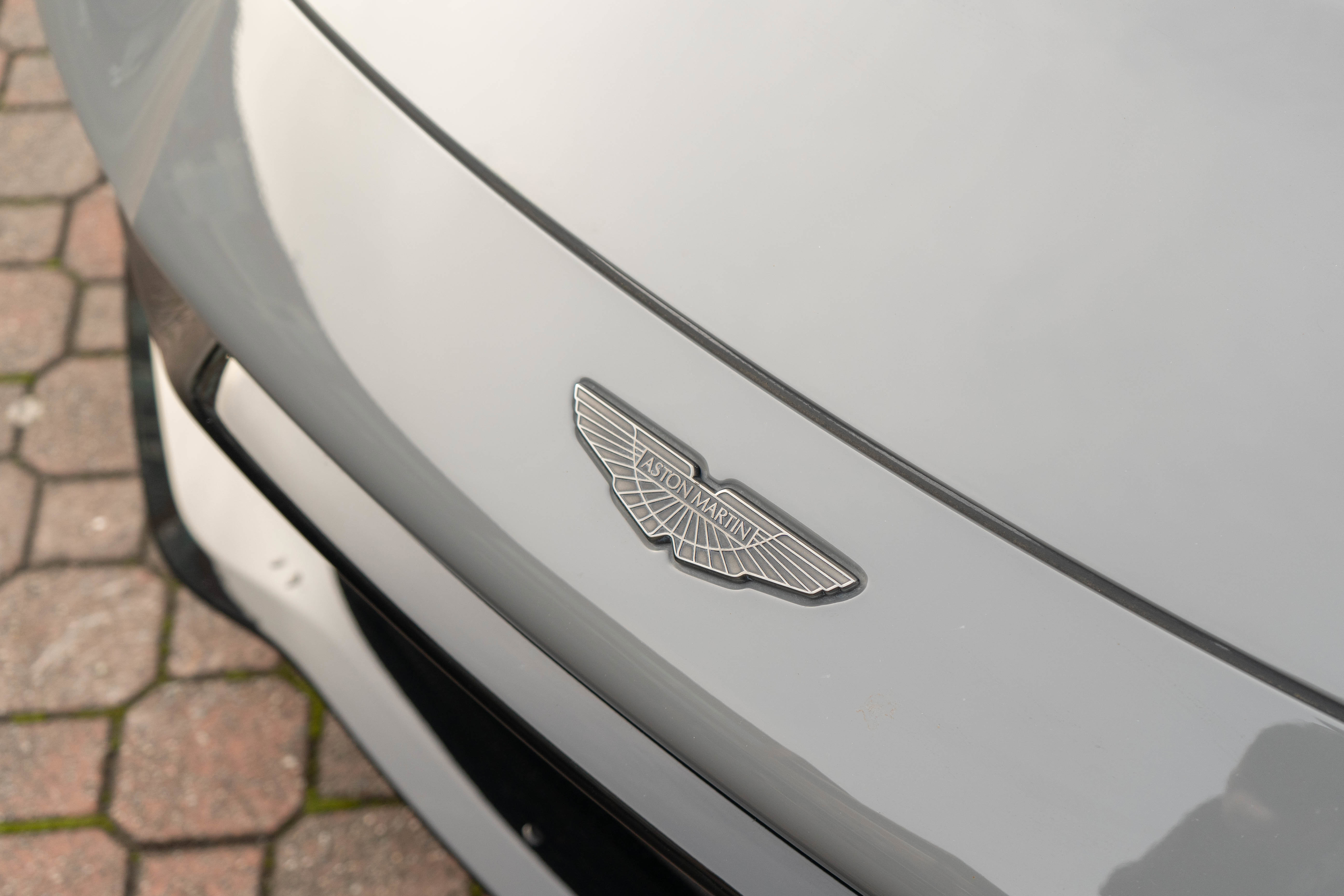Used 2023 Aston Martin V8 Vantage Coupe image 39