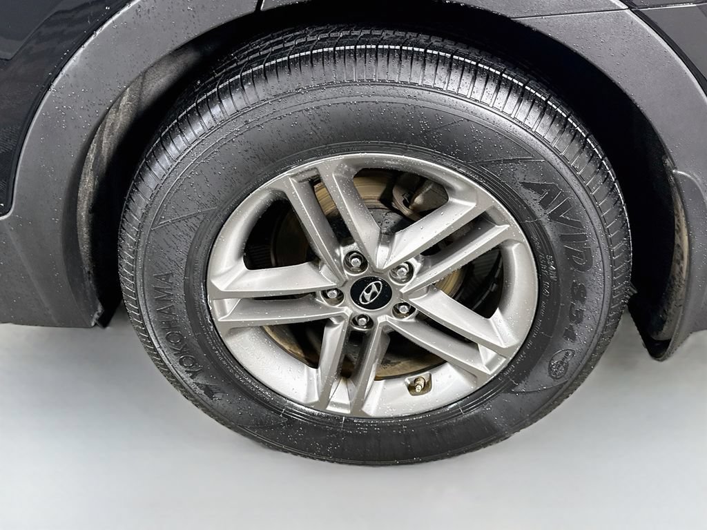 Used 2017 Hyundai Santa Fe Sport FWD image 33