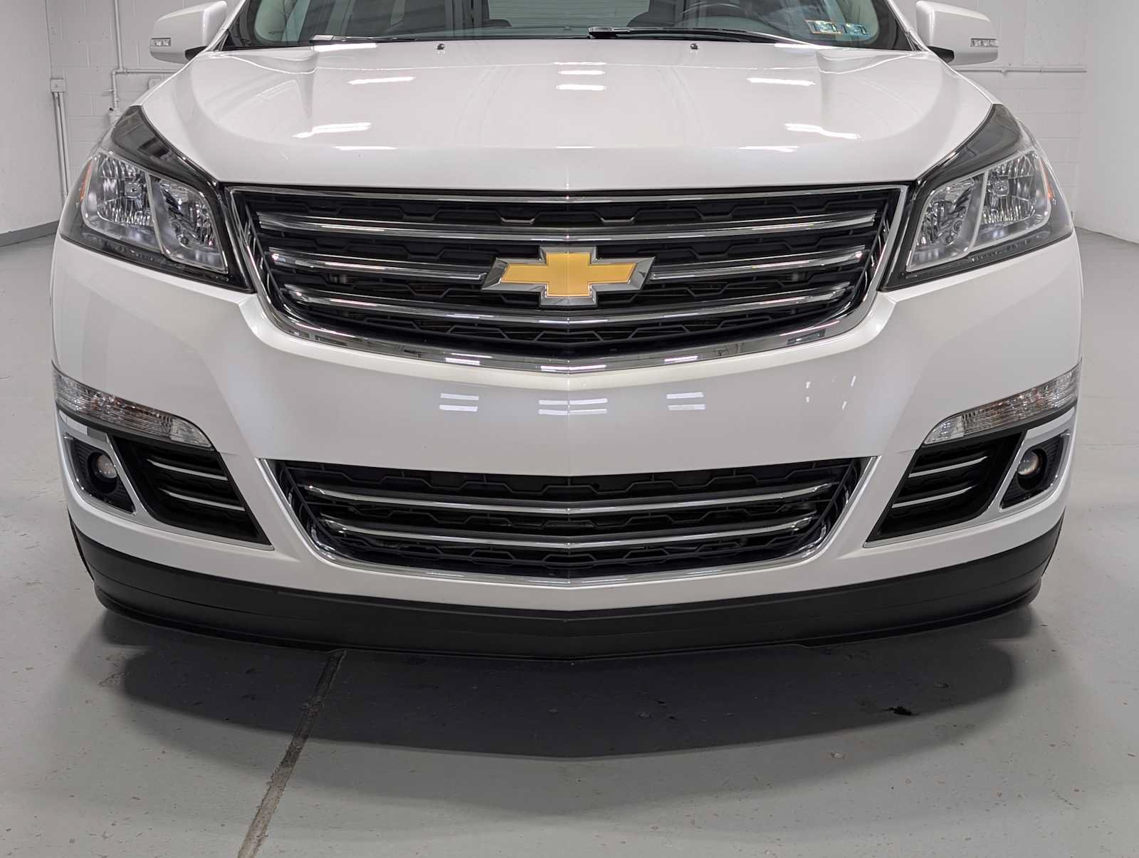 Used 2017 Chevrolet Traverse Premier AWD/4WD image 2