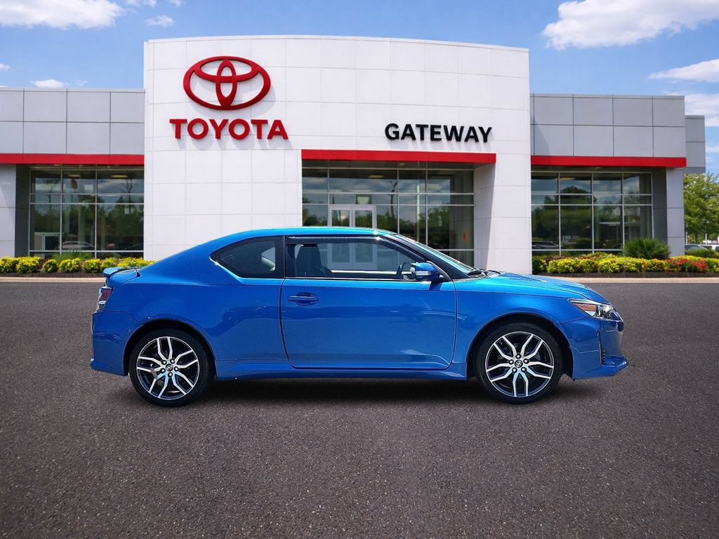 Used 2014 Scion tC FWD image 4