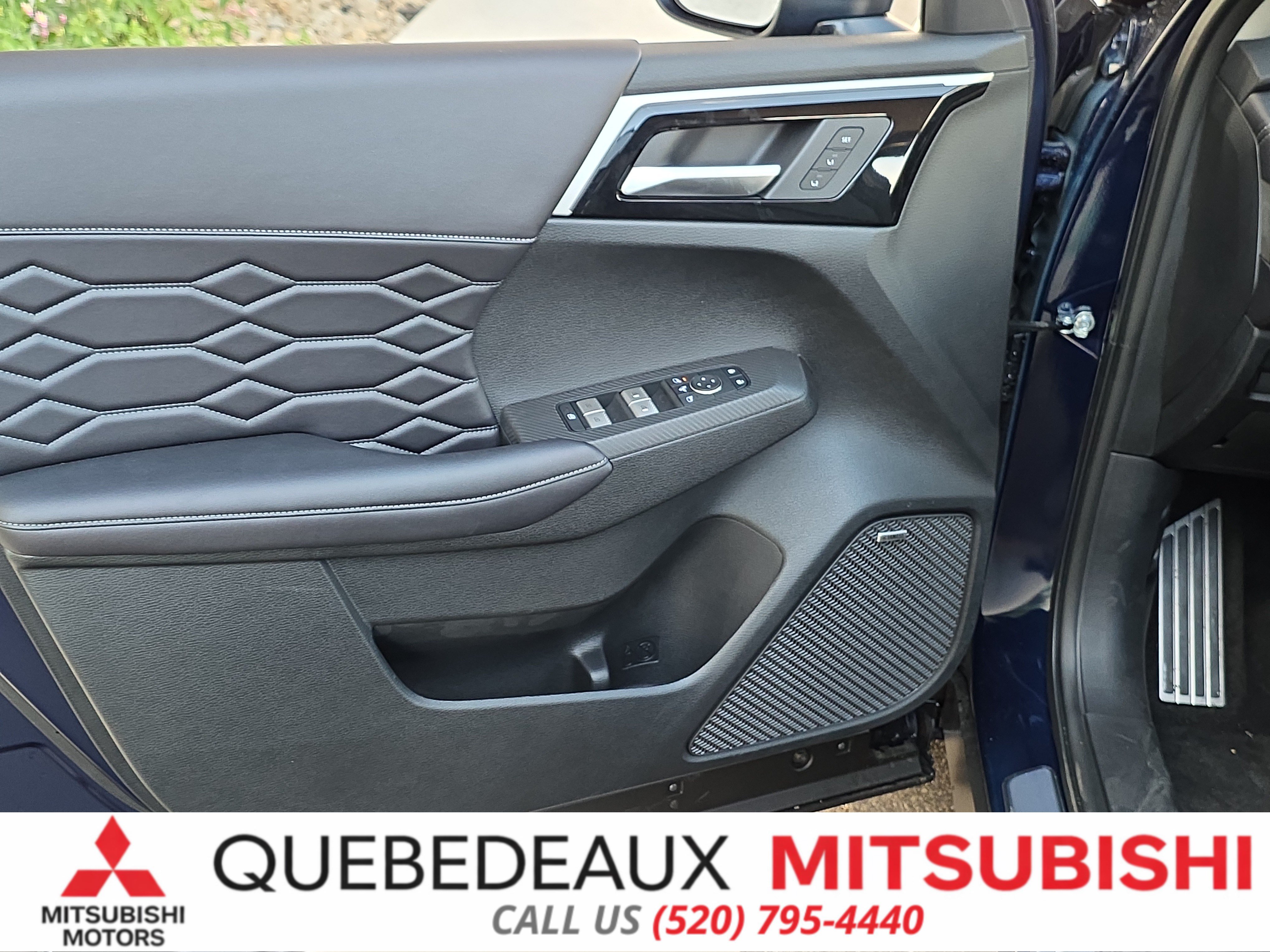 New 2026 Mitsubishi Outlander SEL FWD image 10