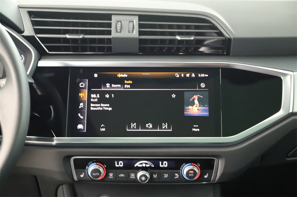 Certified 2025 Audi Q3 2.0T Premium w/ Convenience Package image 19