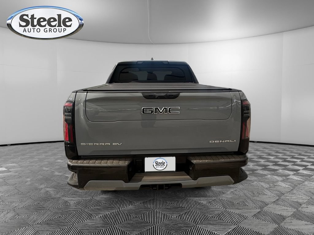 Used 2025 GMC Sierra EV Denali AWD/4WD image 4