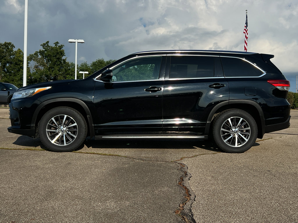 Used 2017 Toyota Highlander XLE image 4