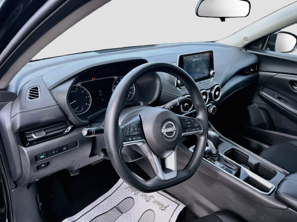 Used 2024 Nissan Sentra SV FWD image 9
