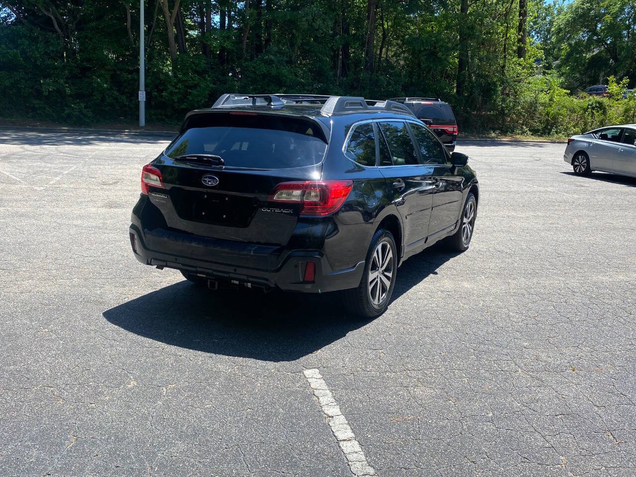 Used 2019 Subaru Outback 2.5i Limited AWD/4WD image 5