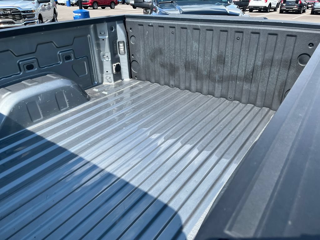 Used 2023 Chevrolet Silverado 1500 LT AWD/4WD image 11
