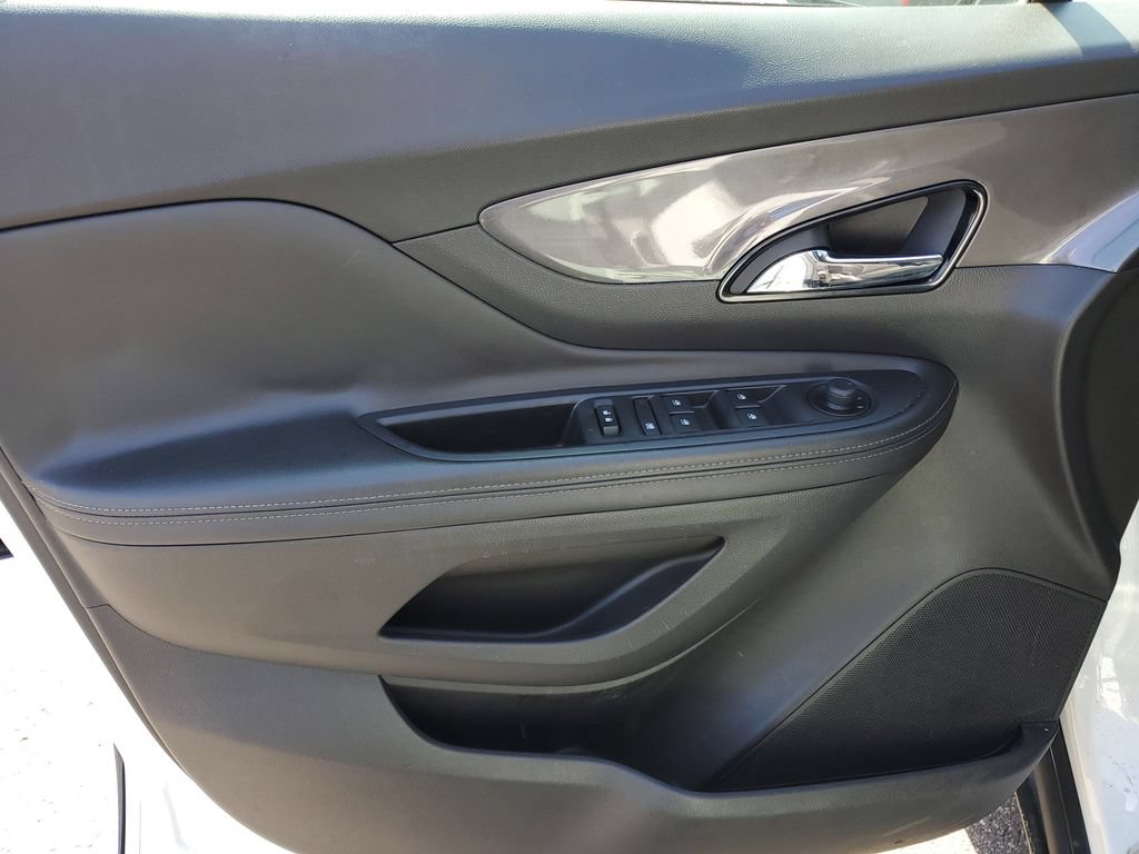 Used 2018 Buick Encore Preferred FWD image 21