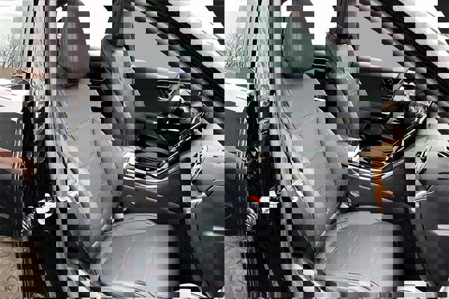 Used 2025 Mercedes-Benz C 300 C 300 image 32