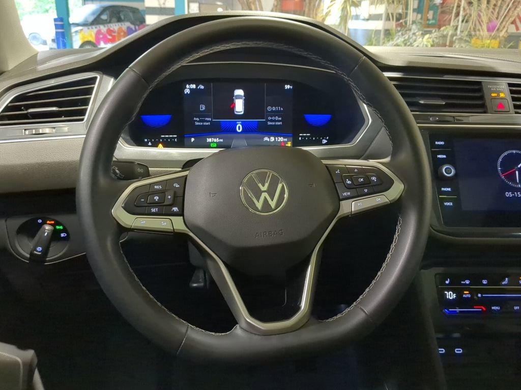 Used 2022 Volkswagen Tiguan SE AWD/4WD image 9