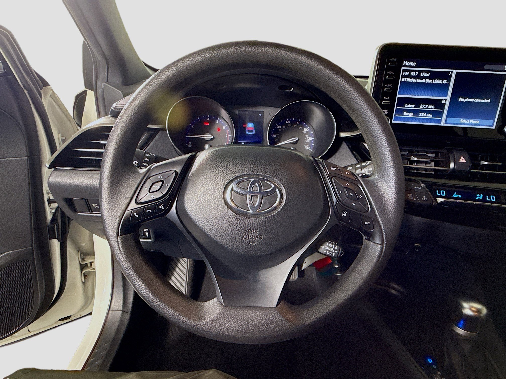Used 2019 Toyota C-HR LE FWD image 13