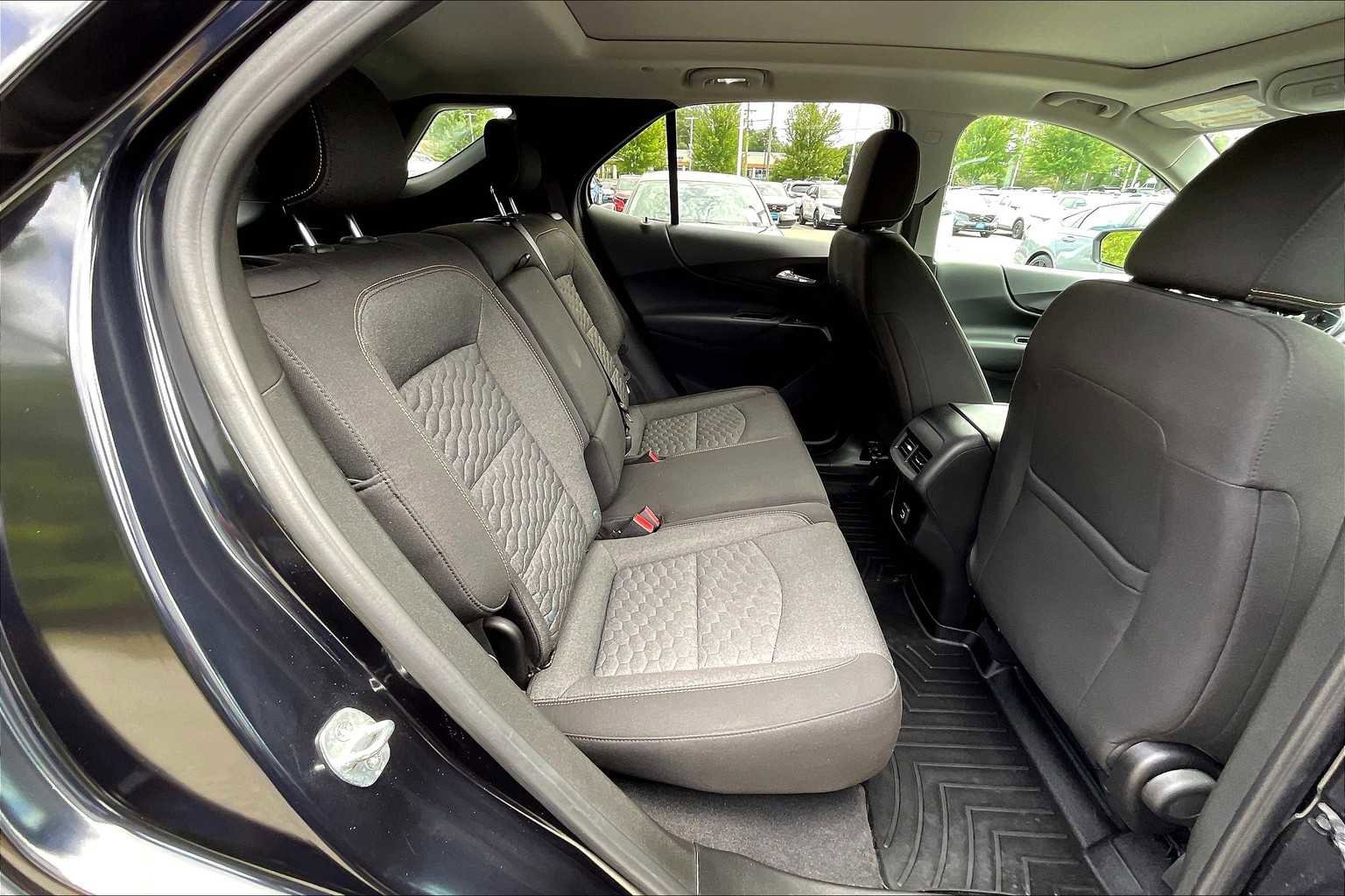 Used 2020 Chevrolet Equinox LT image 16