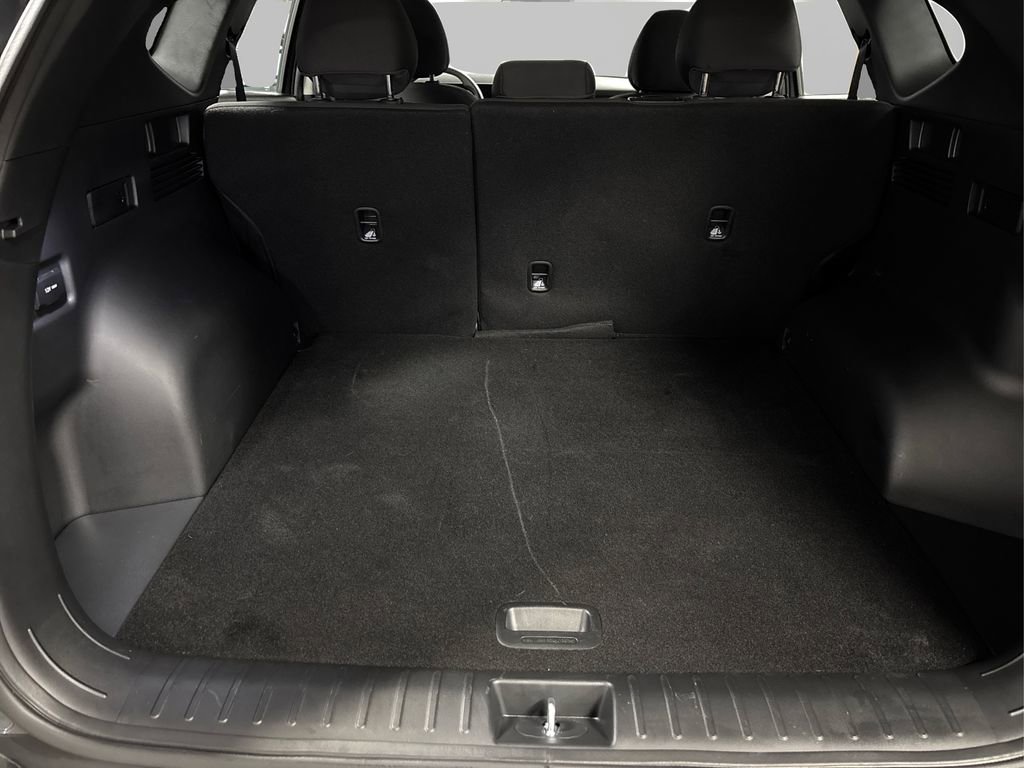 Certified 2025 Hyundai Tucson SE image 11