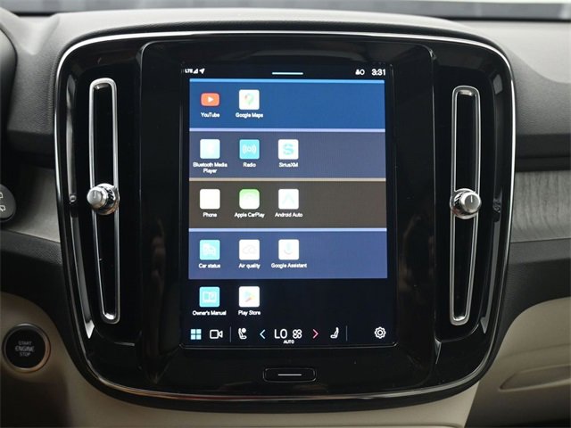 Used 2024 Volvo XC40 B5 Plus w/ Protection Package Premier image 19