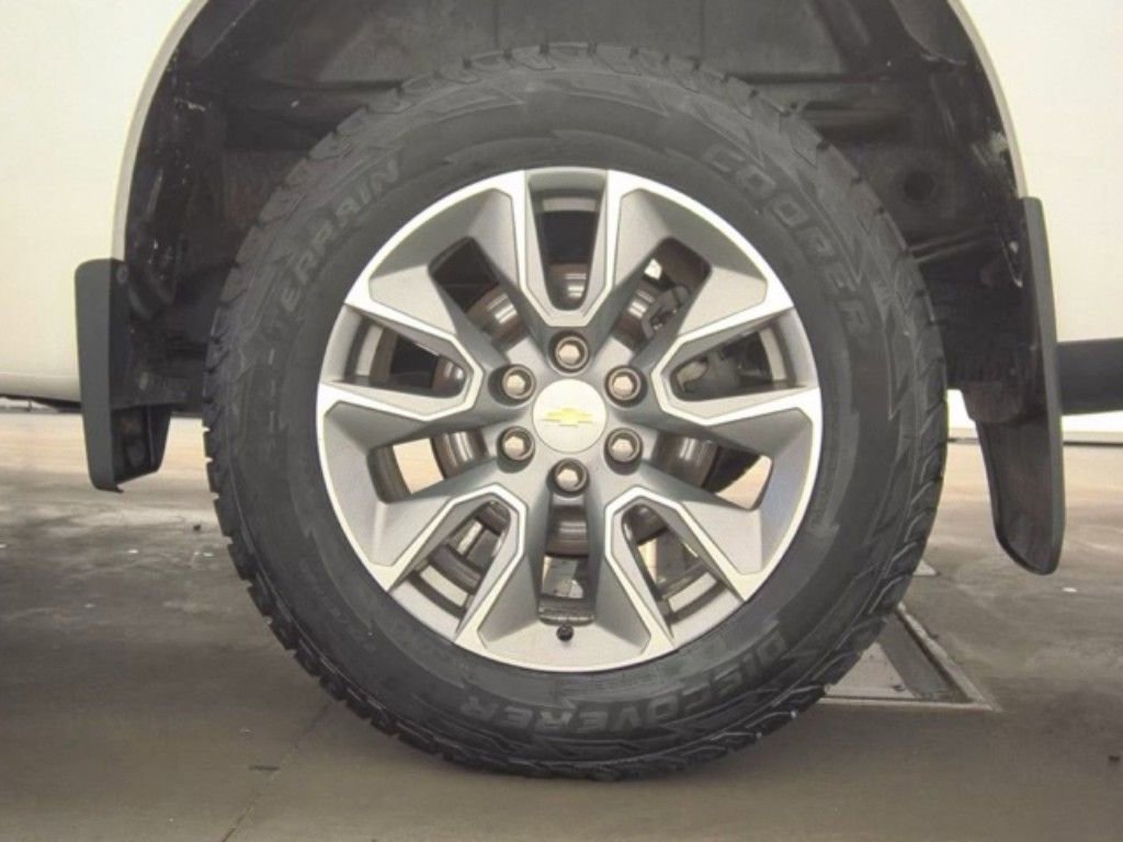 Used 2020 Chevrolet Silverado 1500 LT image 23