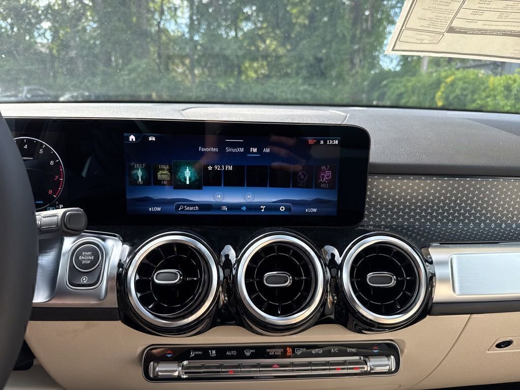 New 2026 Mercedes-Benz GLB 250 4MATIC image 29