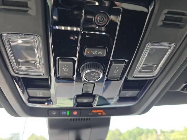 New 2026 GMC Yukon XL AT4 w/ AT4 Premium Plus Package AWD/4WD image 24