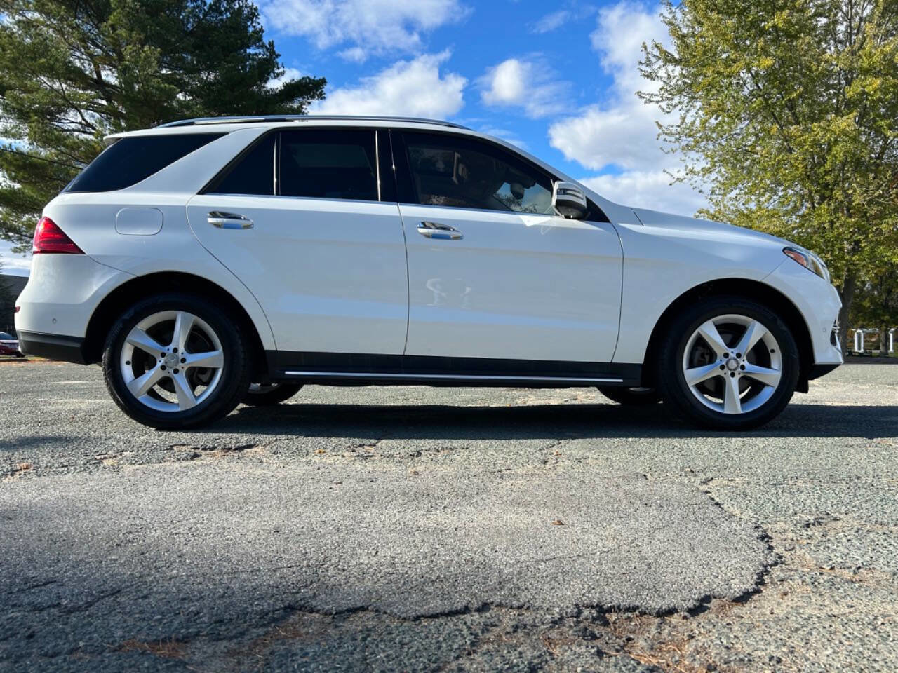 Used 2016 Mercedes-Benz GLE 350 4MATIC w/ Premium Package image 17