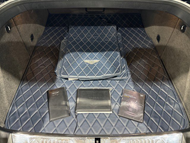 Used 2015 Bentley Flying Spur W12 image 18