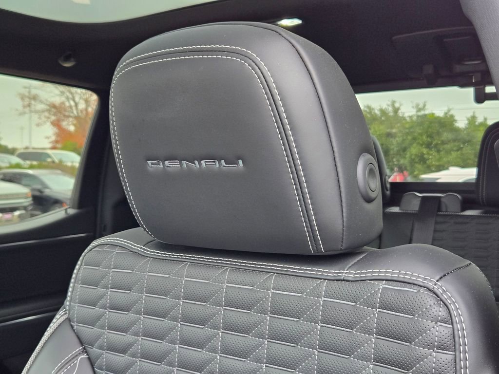 Used 2025 GMC Sierra EV Denali image 12