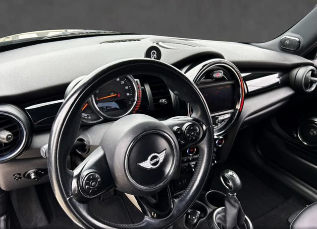 Used 2015 MINI Cooper S FWD image 3