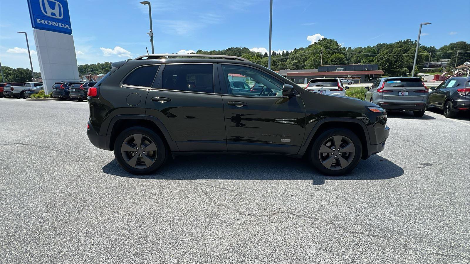 Used 2017 Jeep Cherokee 75th Anniversary AWD/4WD image 3