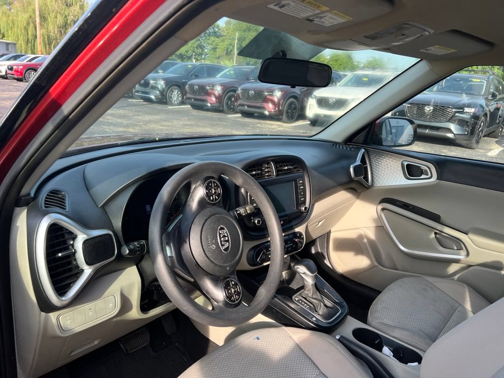 Used 2020 Kia Soul LX FWD image 10