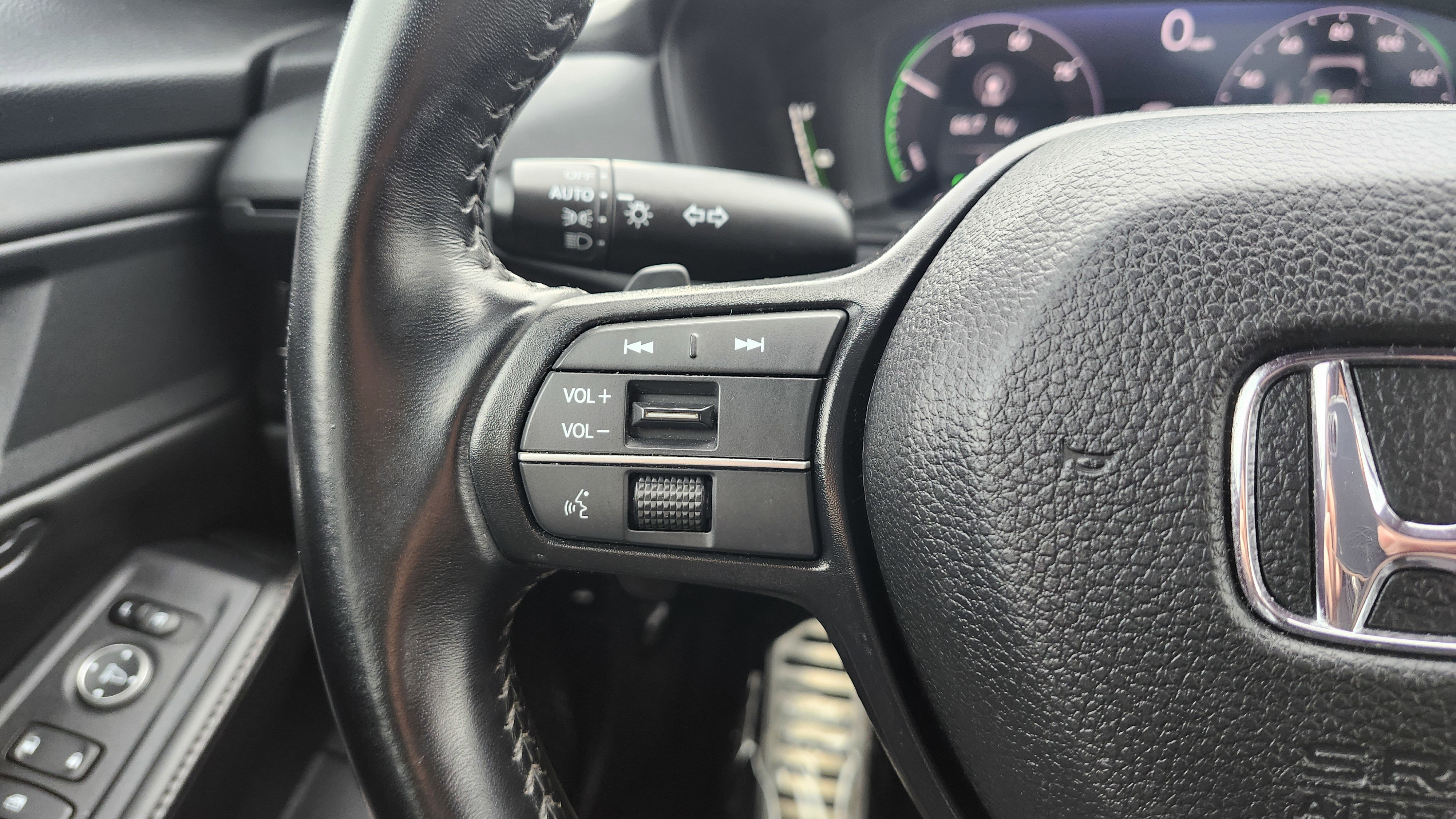 Used 2025 Honda Accord Sport image 37