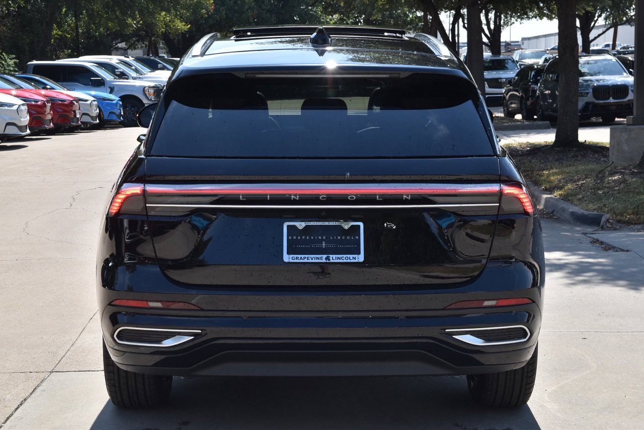 New 2026 Lincoln Nautilus Reserve AWD/4WD image 8