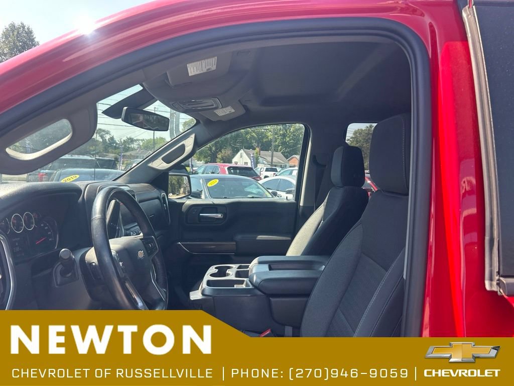 Used 2022 Chevrolet Silverado 1500 LT AWD/4WD image 4