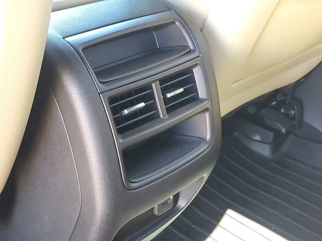 Used 2018 Cadillac XT5 Luxury w/ Driver Awareness Package AWD/4WD image 31
