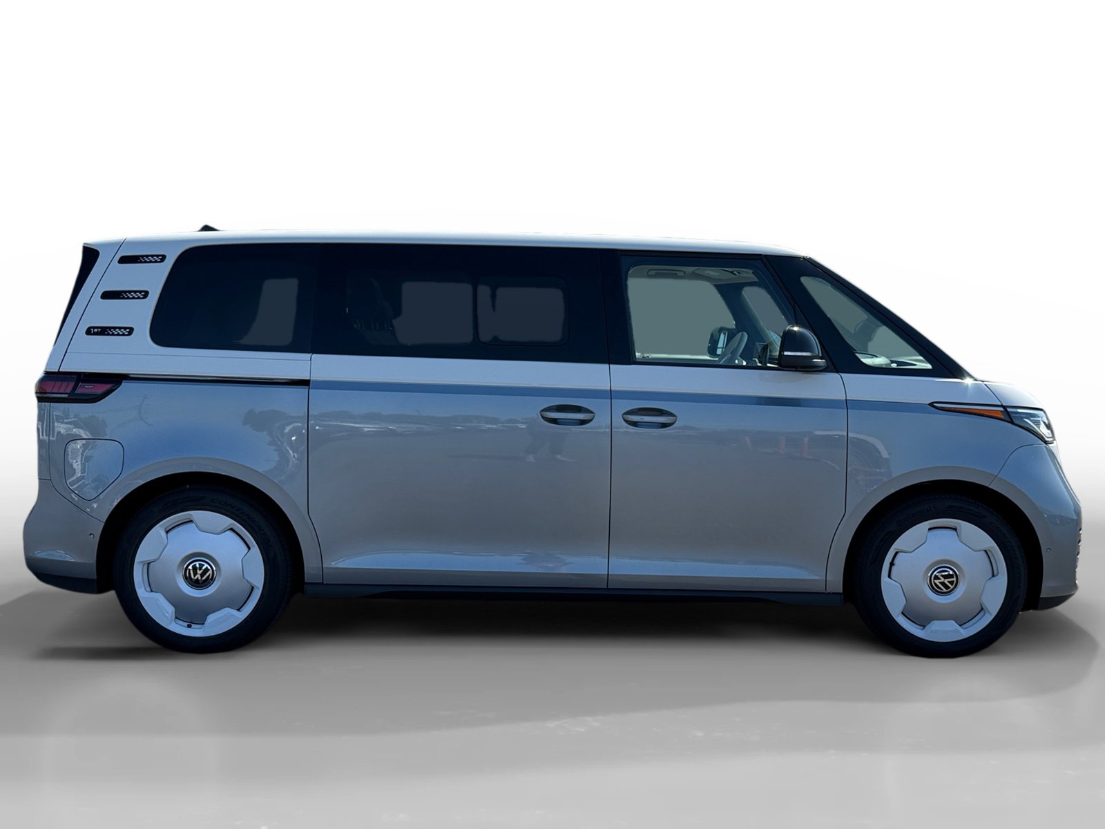 New 2025 Volkswagen ID. Buzz 1st Edition RWD image 6