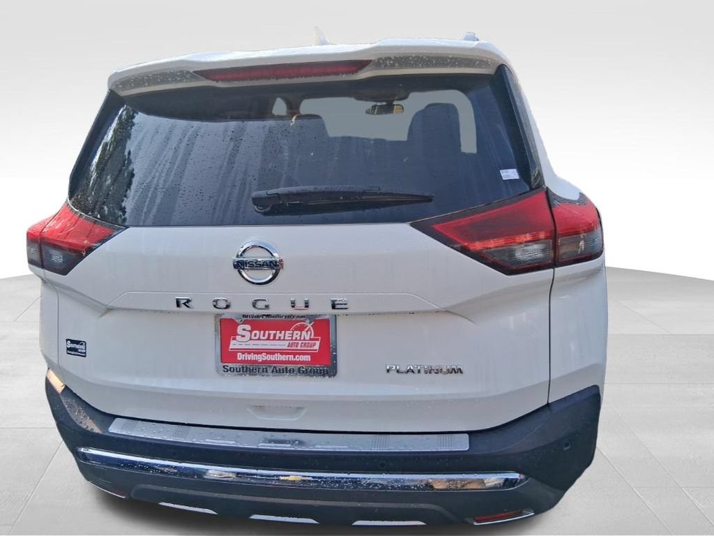 Used 2021 Nissan Rogue Platinum FWD image 4
