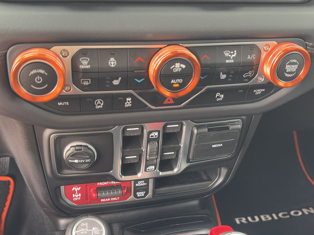 Used 2025 Jeep Wrangler Unlimited Rubicon AWD/4WD image 23