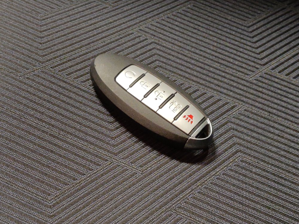 Used 2024 Nissan Versa SV w/ Trunk Package image 32