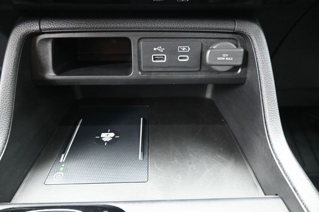 Used 2024 Honda Pilot TrailSport image 3