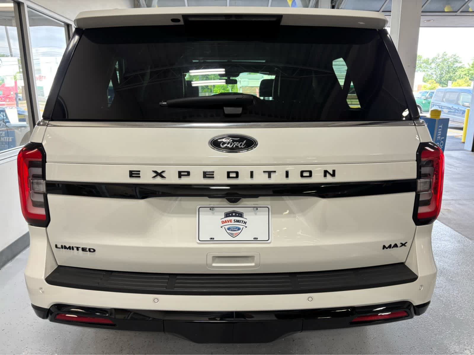 Certified 2022 Ford Expedition Max Limited AWD/4WD image 7