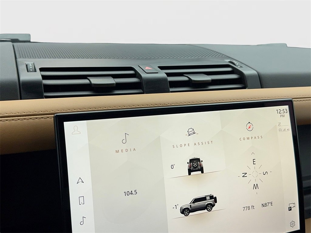 Used 2022 Land Rover Defender 110 X image 28