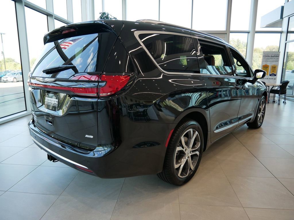 New 2026 Chrysler Pacifica Pinnacle image 7