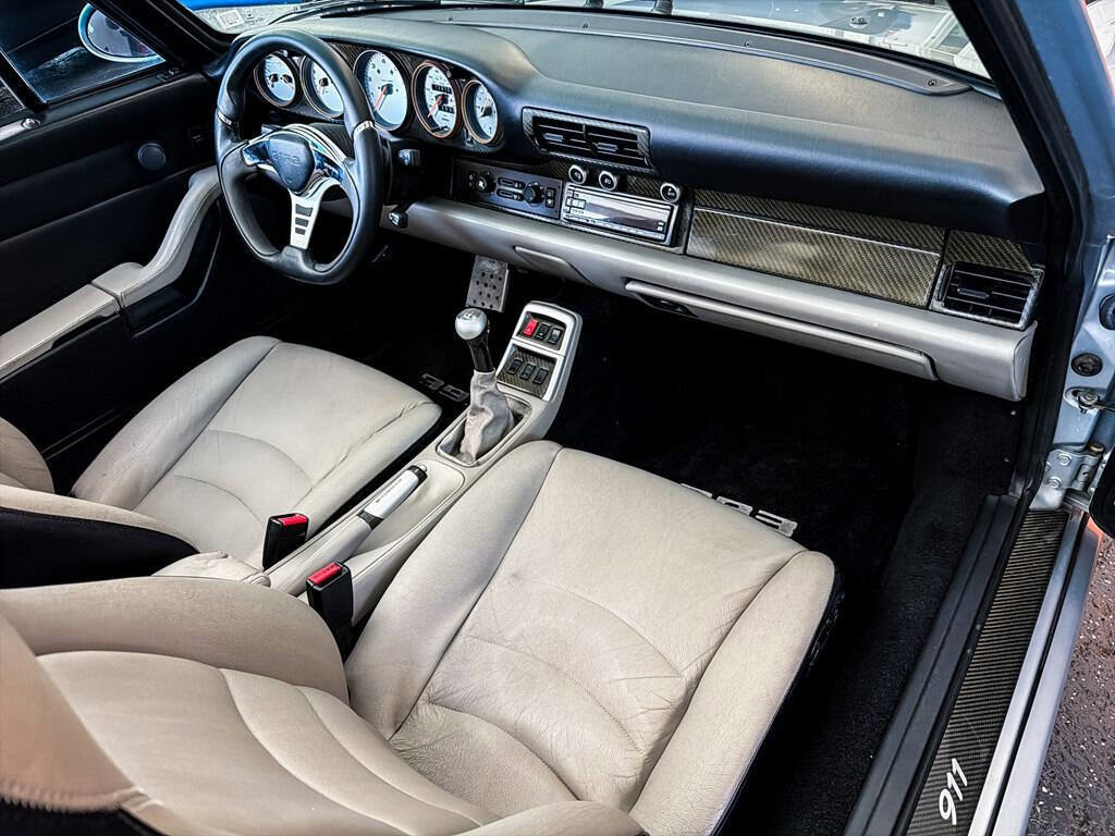 Used 1996 Porsche 911 Carrera RWD image 30